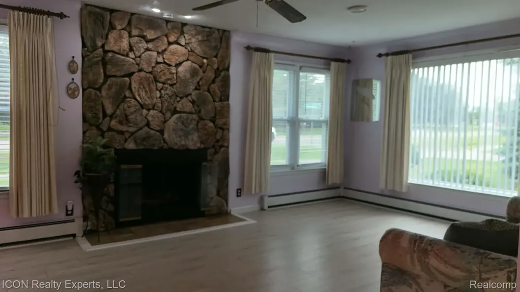 4959 Irwindale Drive Waterford Charter Township MI 48328