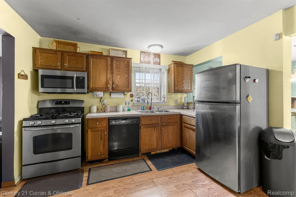 8095 S Huron River Drive York Charter Township MI 48197