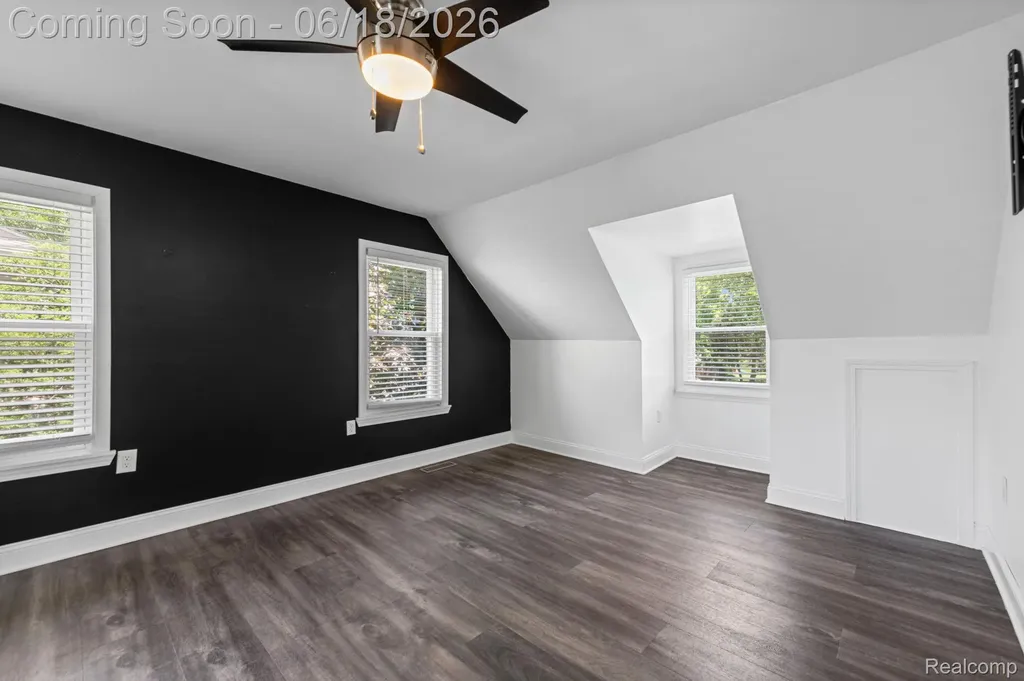 4303 N Verona Circle Royal Oak City MI 48073
