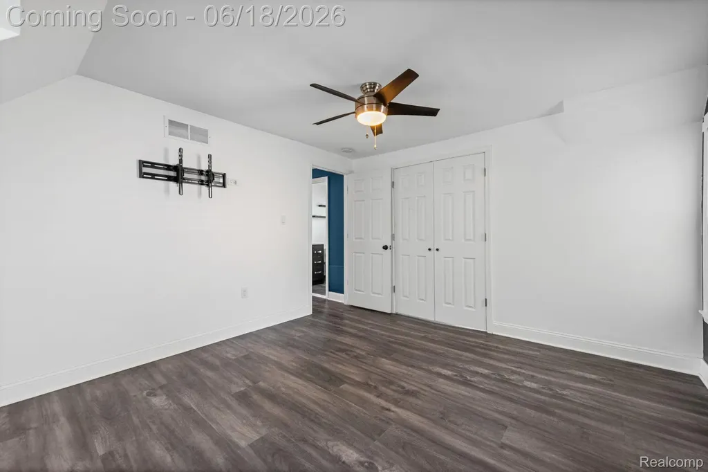4303 N Verona Circle Royal Oak City MI 48073