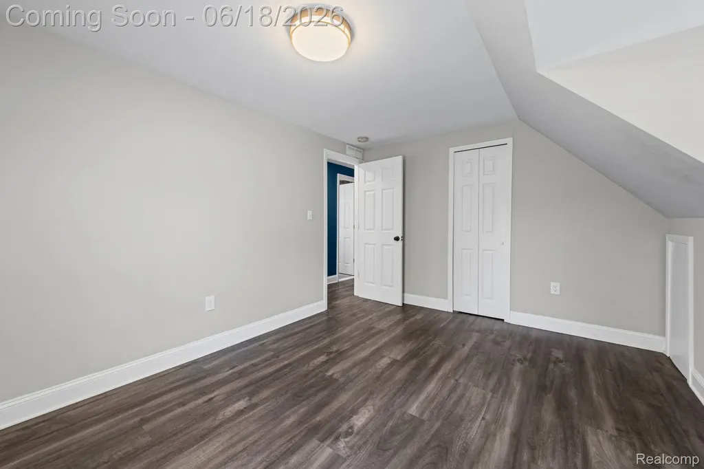 4303 N Verona Circle Royal Oak City MI 48073