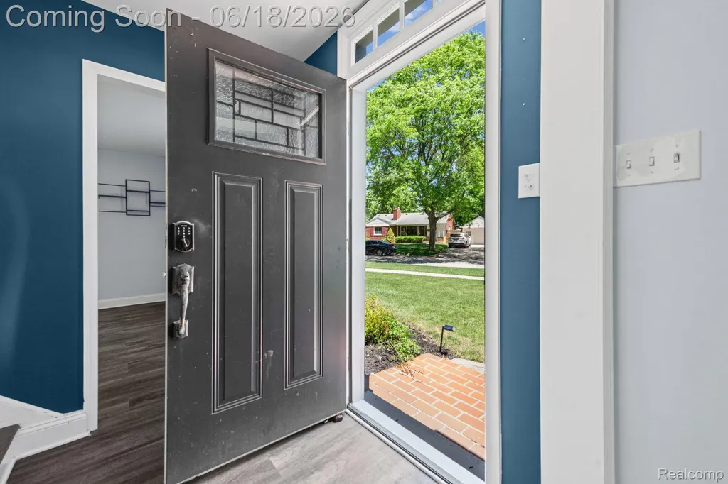 4303 N Verona Circle Royal Oak City MI 48073