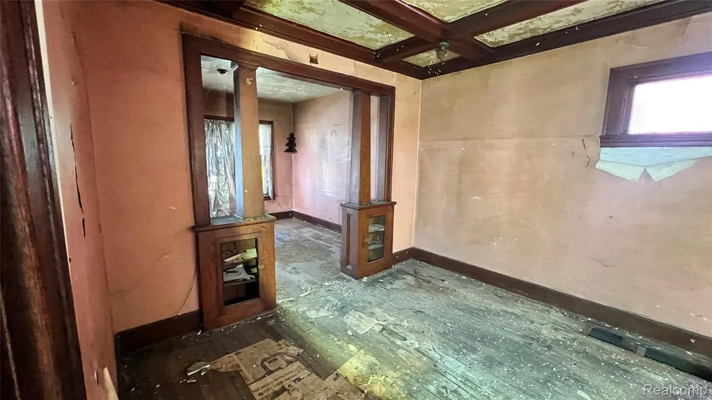 6628 Burns Street Detroit City MI 48213