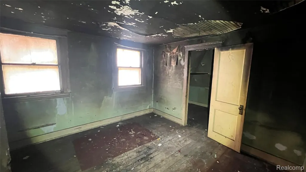 6628 Burns Street Detroit City MI 48213