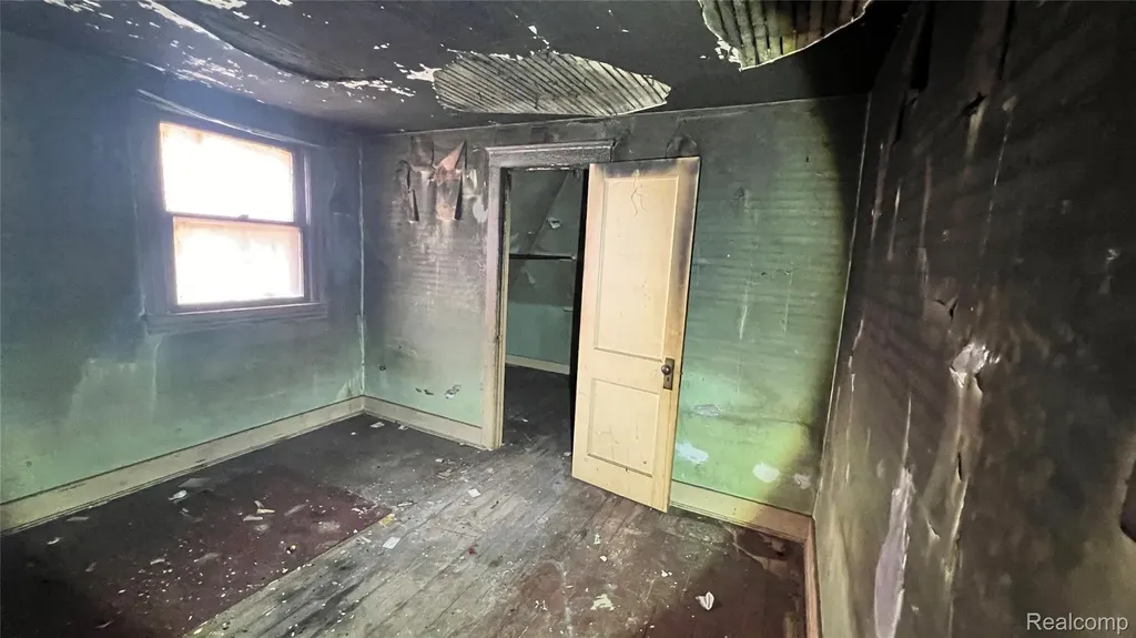 6628 Burns Street Detroit City MI 48213