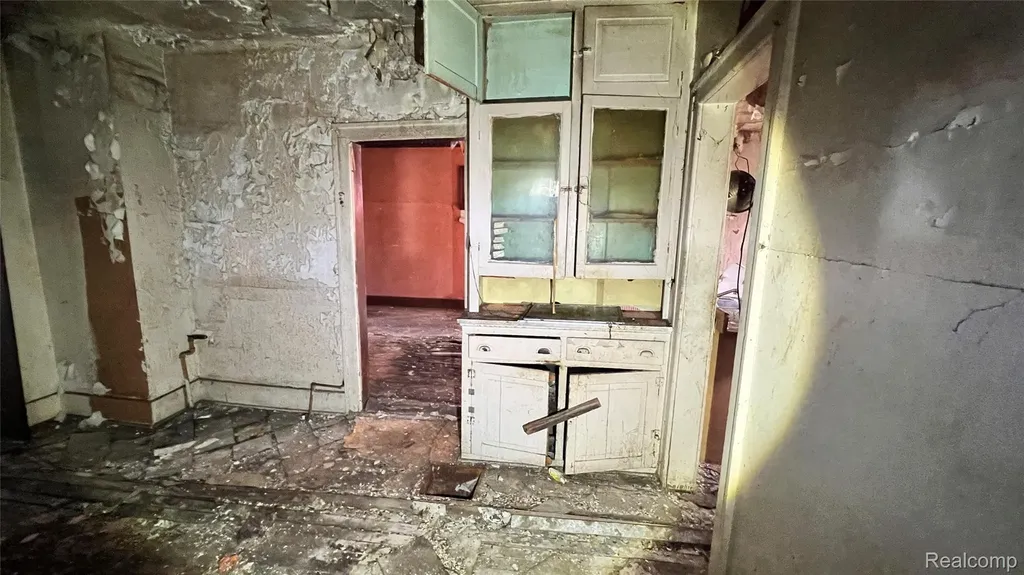 6628 Burns Street Detroit City MI 48213