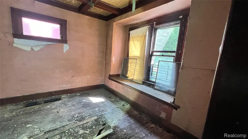 6628 Burns Street Detroit City MI 48213