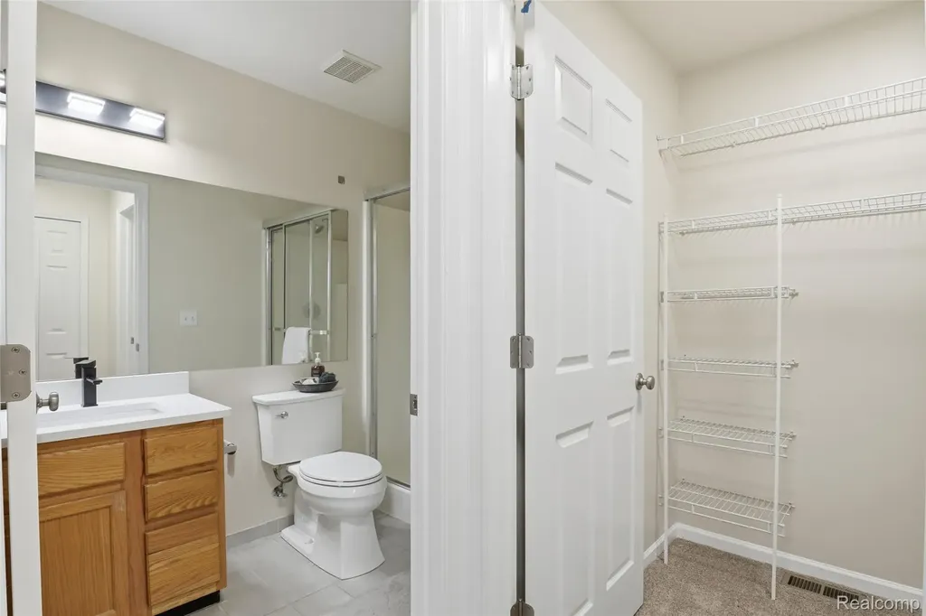 22852 Woodcreek Drive Taylor City MI 48180