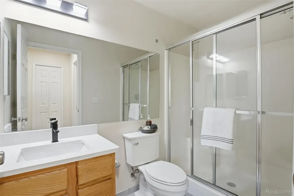 22852 Woodcreek Drive Taylor City MI 48180