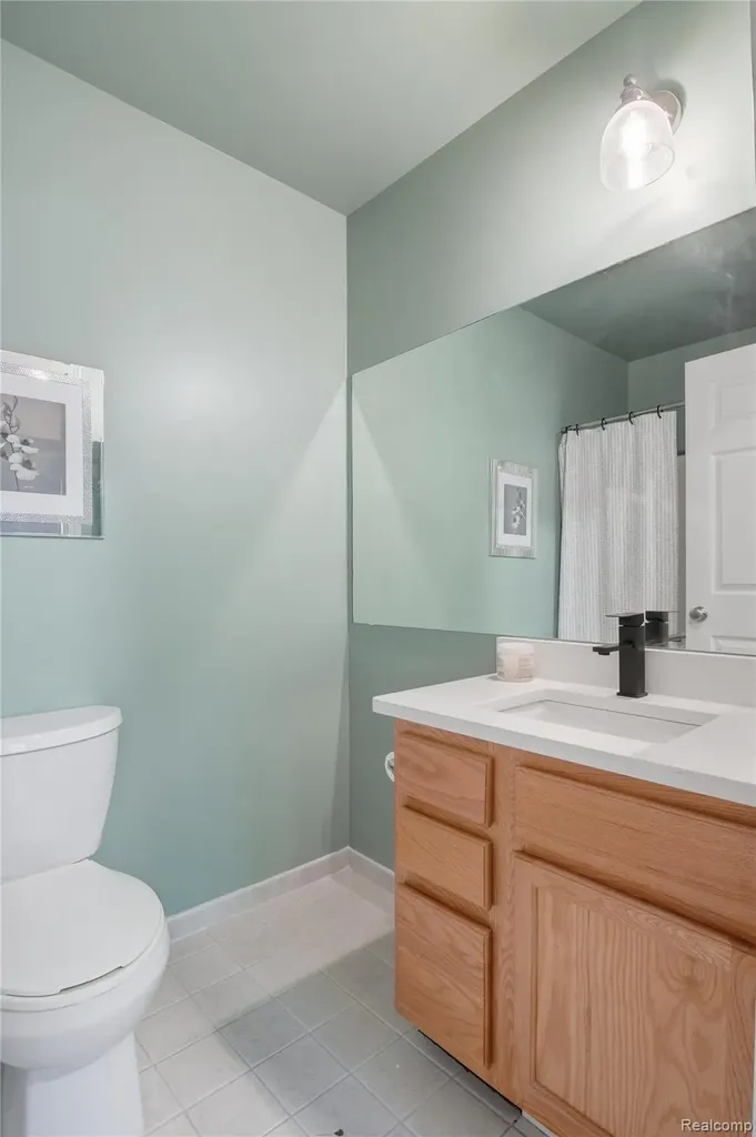 22852 Woodcreek Drive Taylor City MI 48180