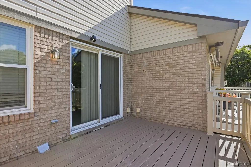 22852 Woodcreek Drive Taylor City MI 48180