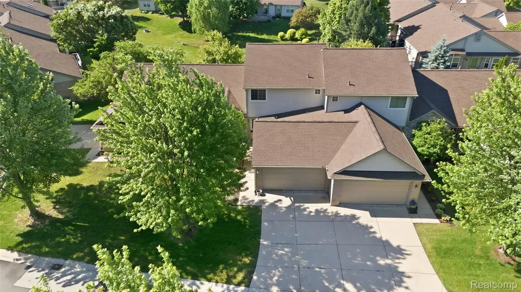 22852 Woodcreek Drive Taylor City MI 48180