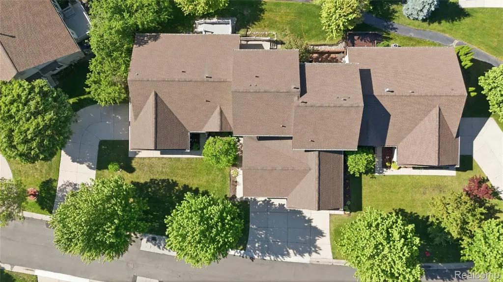 22852 Woodcreek Drive Taylor City MI 48180