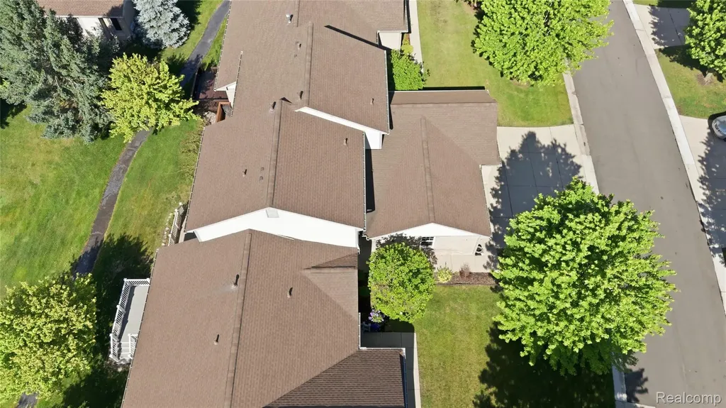 22852 Woodcreek Drive Taylor City MI 48180