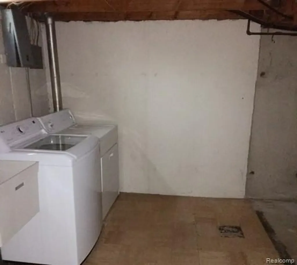3804 Embarcadero Street Waterford Charter Township MI 48329