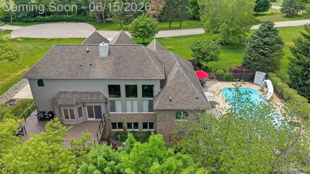 68960 Silver Fox Lane Washington Township MI 48095