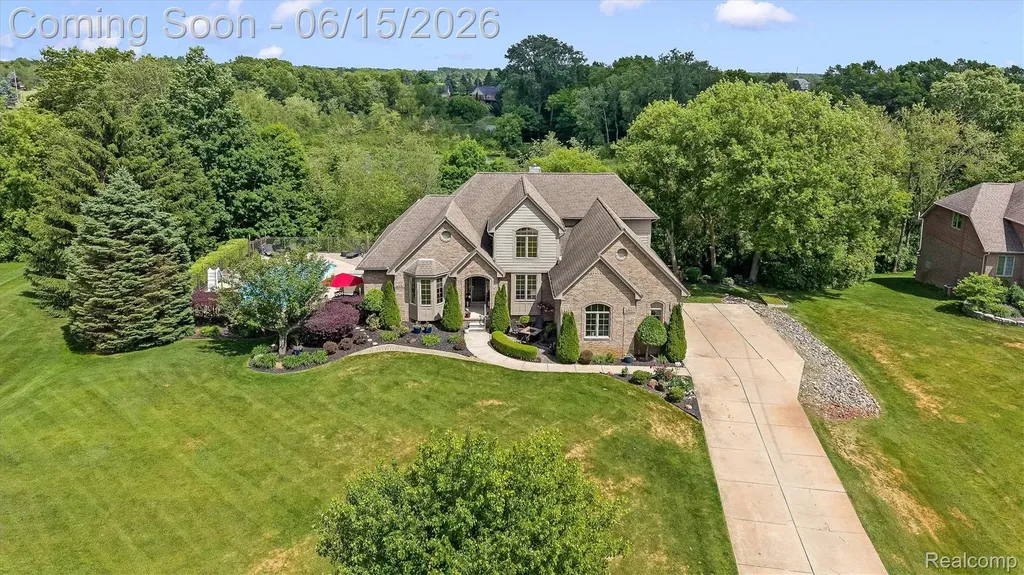 68960 Silver Fox Lane Washington Township MI 48095