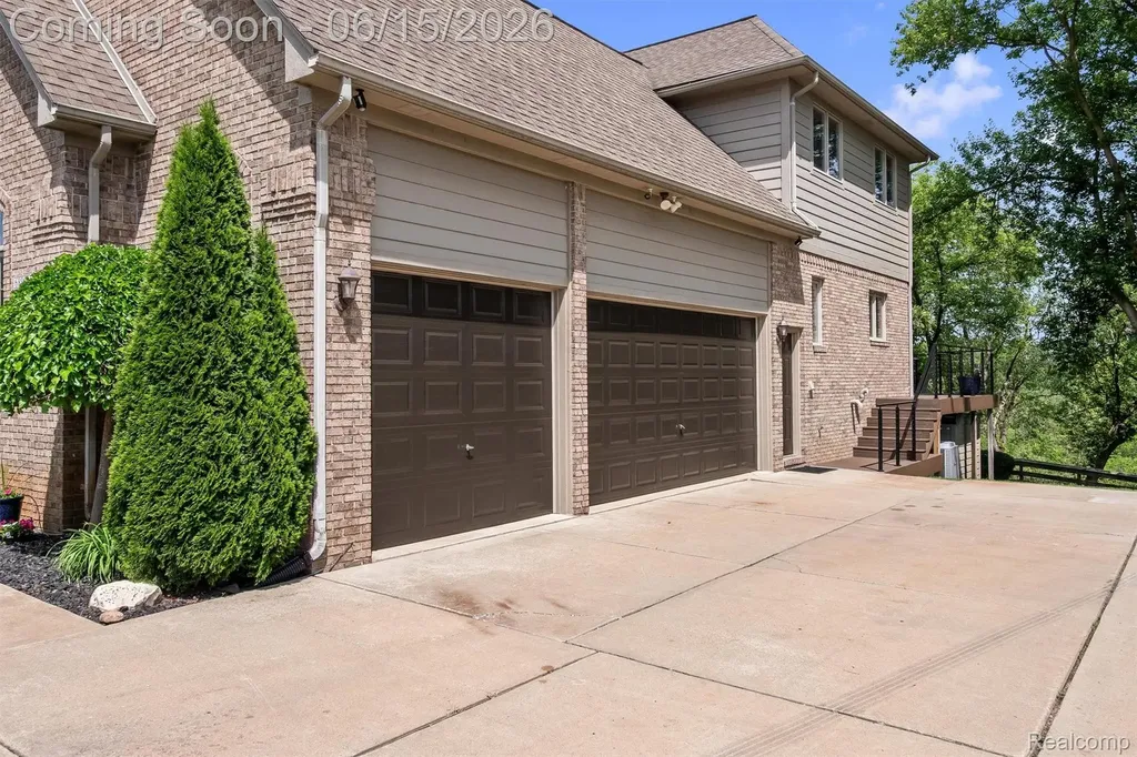 68960 Silver Fox Lane Washington Township MI 48095
