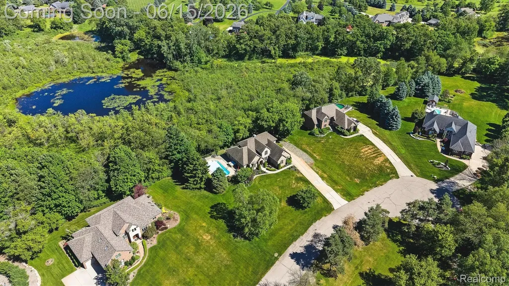 68960 Silver Fox Lane Washington Township MI 48095
