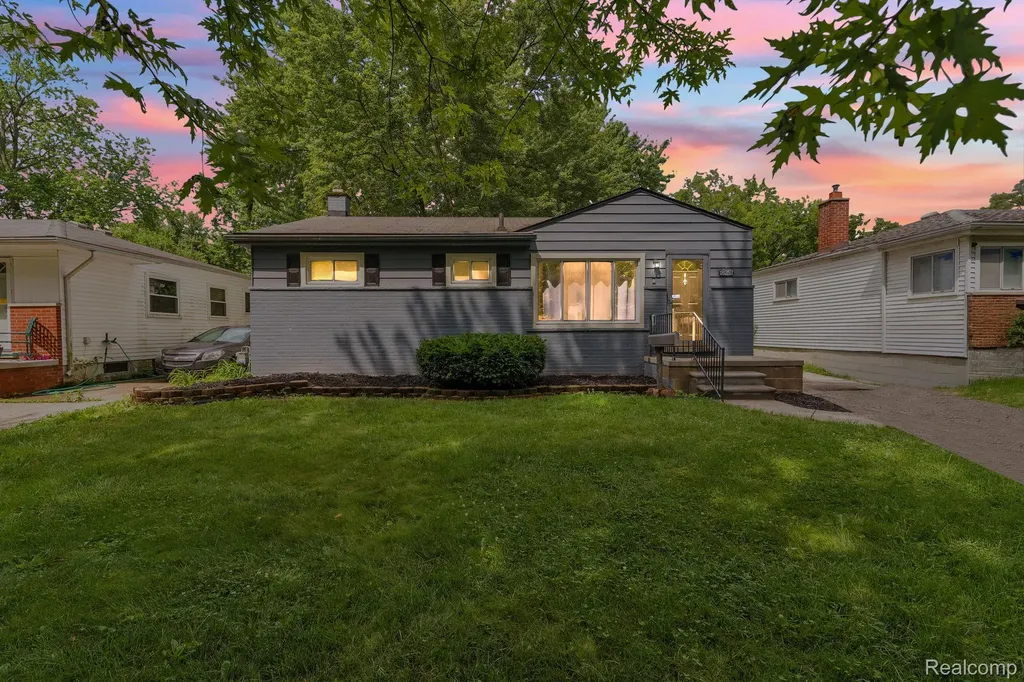 18257 Indian Redford Charter Township MI 48240