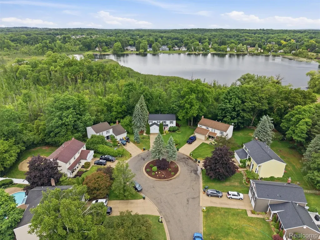 2600 Millcrest Court Orion Charter Township MI 48360