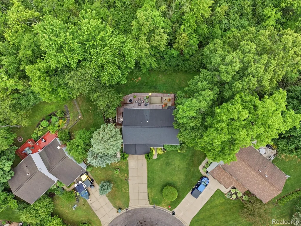 2600 Millcrest Court Orion Charter Township MI 48360