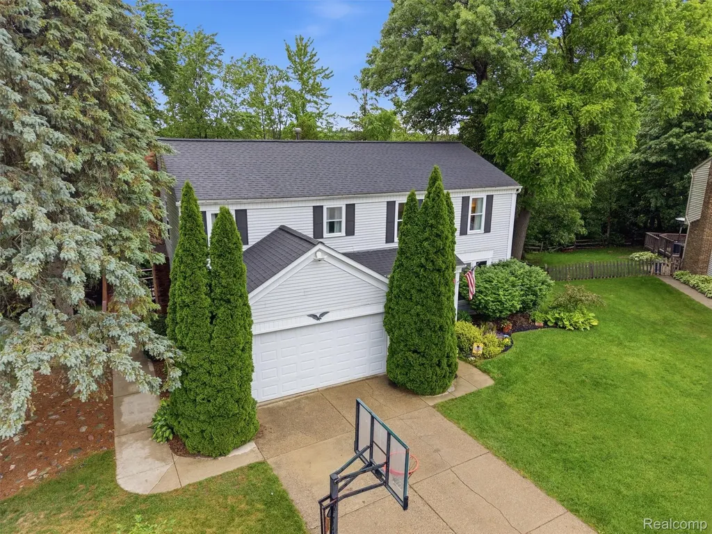 2600 Millcrest Court Orion Charter Township MI 48360
