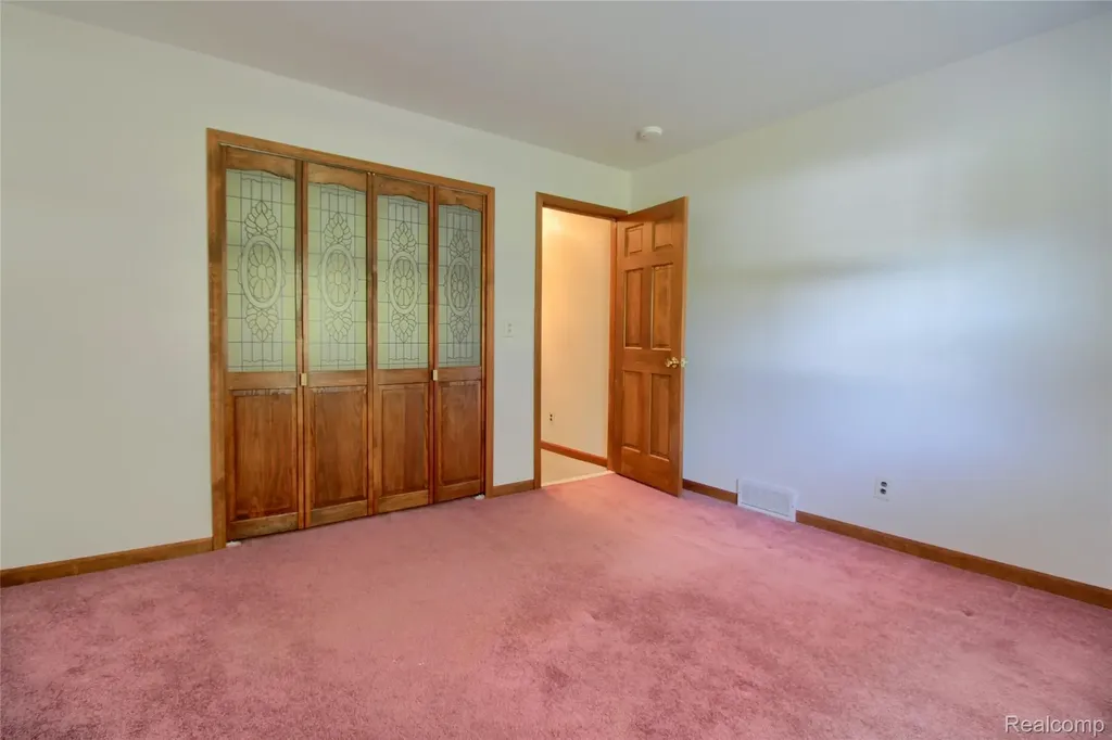 21515 Huron River Drive Huron Charter Township MI 48164