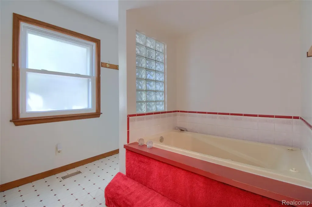 21515 Huron River Drive Huron Charter Township MI 48164