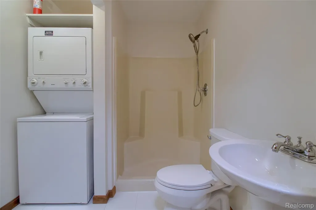 21515 Huron River Drive Huron Charter Township MI 48164