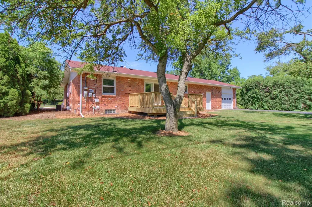 21515 Huron River Drive Huron Charter Township MI 48164