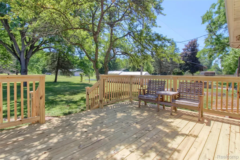 21515 Huron River Drive Huron Charter Township MI 48164