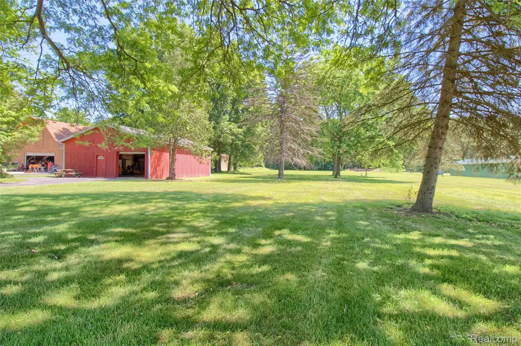 21515 Huron River Drive Huron Charter Township MI 48164