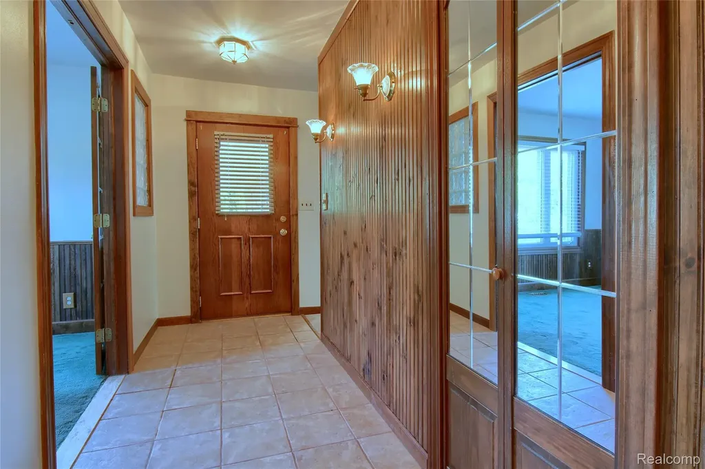 21515 Huron River Drive Huron Charter Township MI 48164