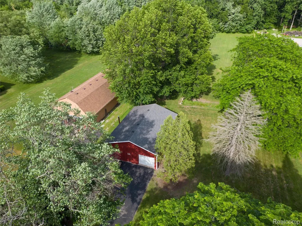 21515 Huron River Drive Huron Charter Township MI 48164