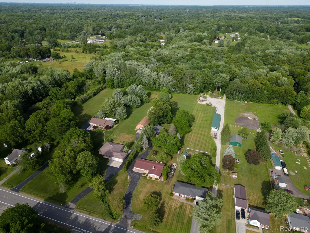 21515 Huron River Drive Huron Charter Township MI 48164