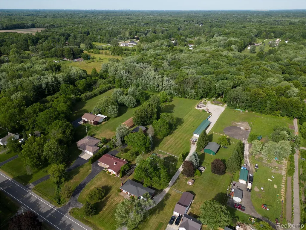 21515 Huron River Drive Huron Charter Township MI 48164