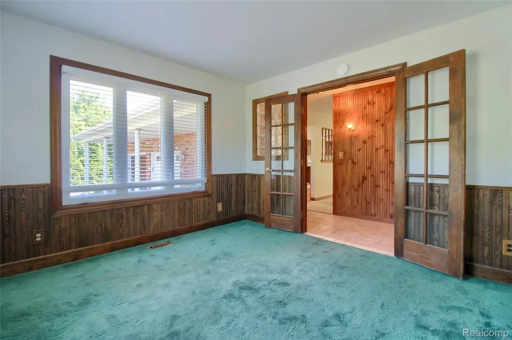 21515 Huron River Drive Huron Charter Township MI 48164