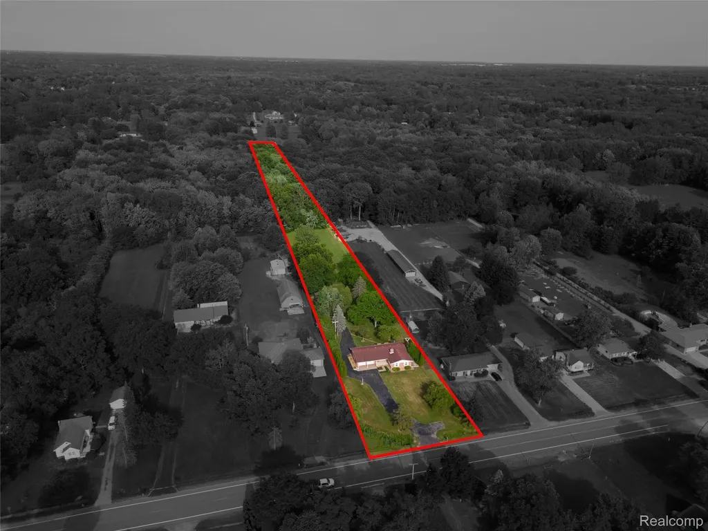 21515 Huron River Drive Huron Charter Township MI 48164