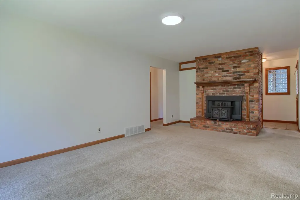 21515 Huron River Drive Huron Charter Township MI 48164