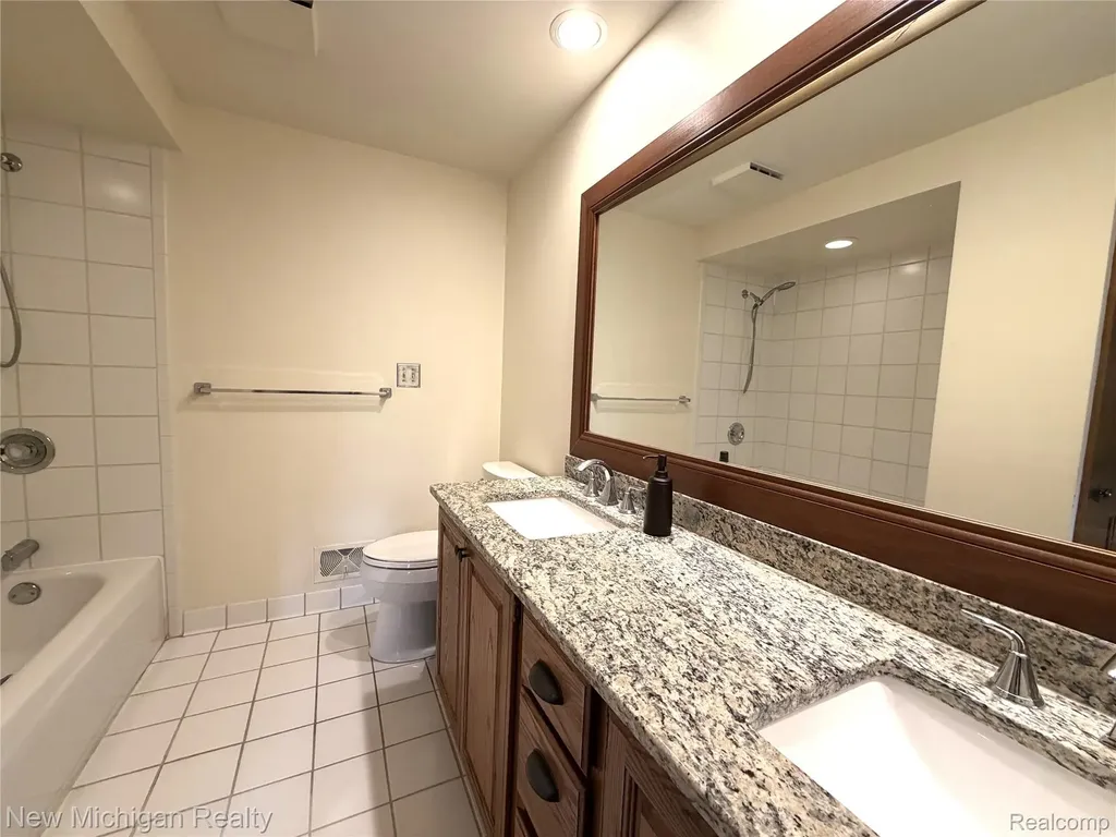 43000 12 Oaks Crescent Drive Novi City MI 48377