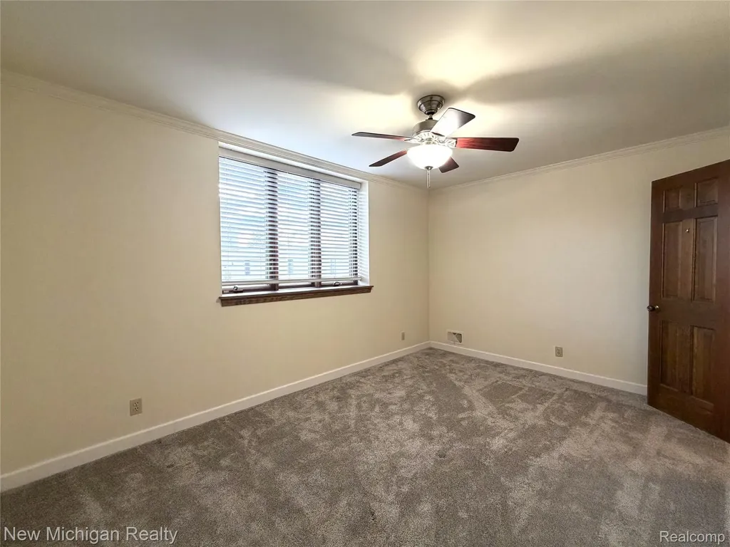 43000 12 Oaks Crescent Drive Novi City MI 48377