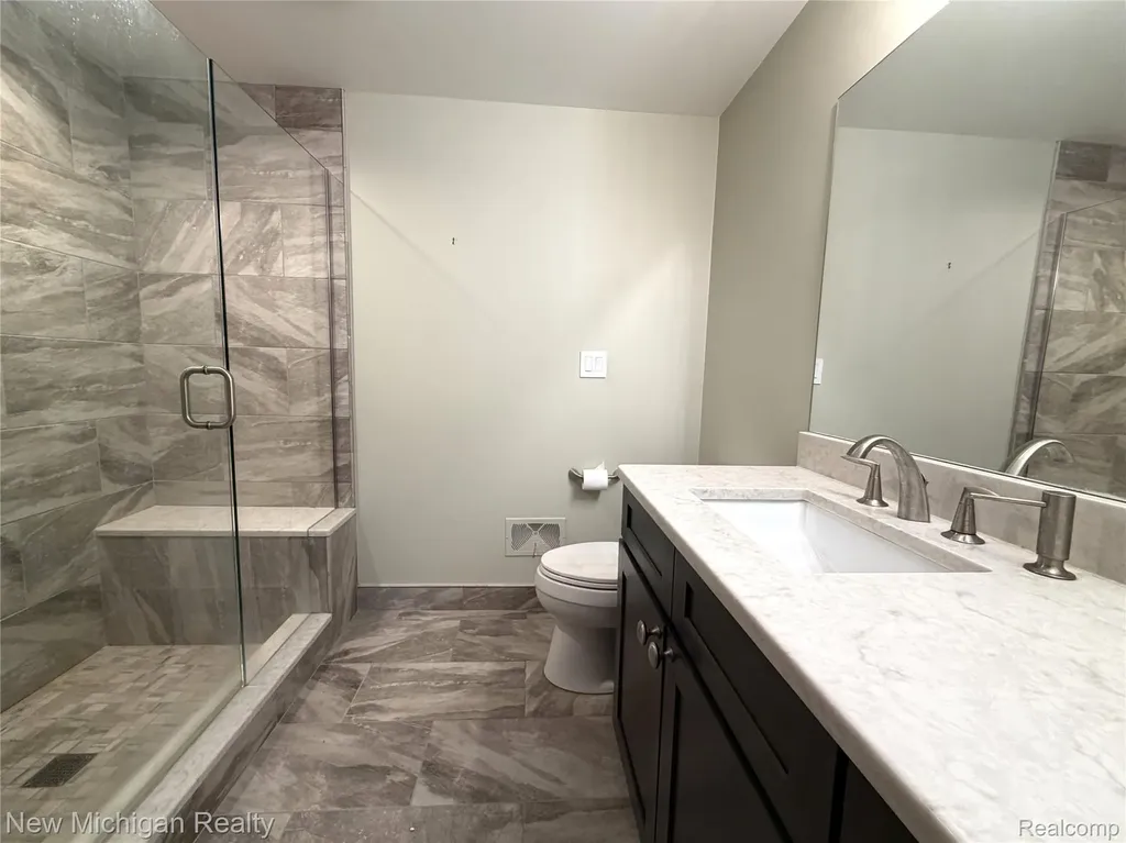 43000 12 Oaks Crescent Drive Novi City MI 48377