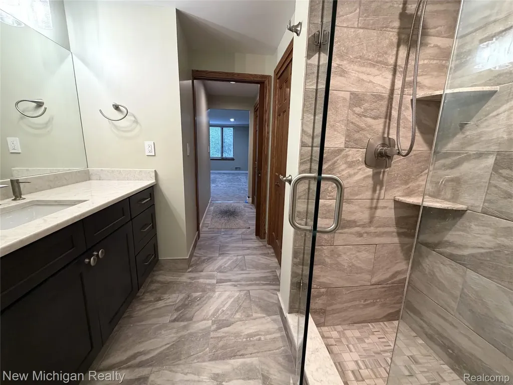 43000 12 Oaks Crescent Drive Novi City MI 48377