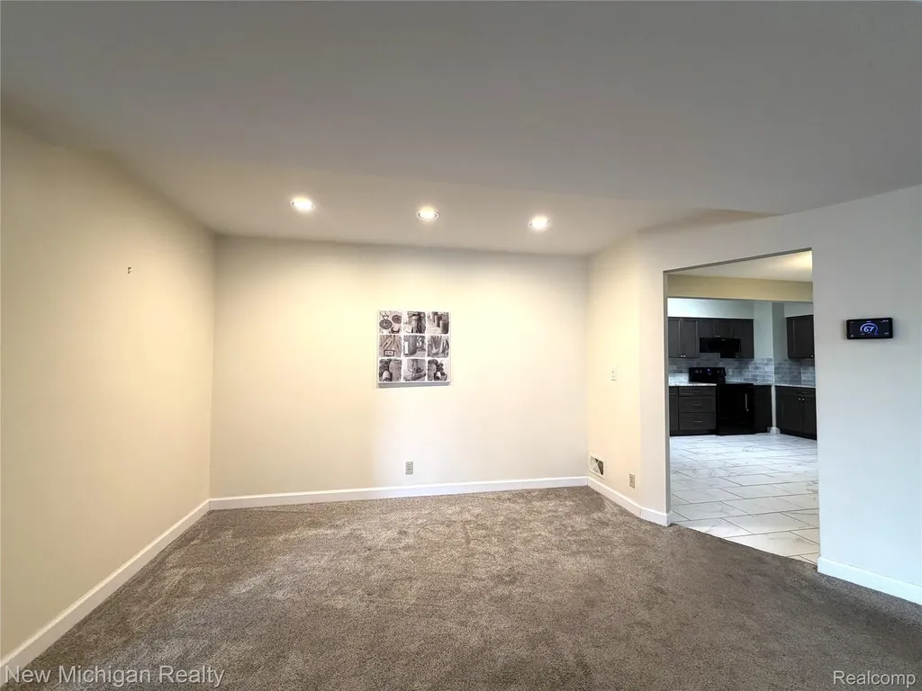 43000 12 Oaks Crescent Drive Novi City MI 48377