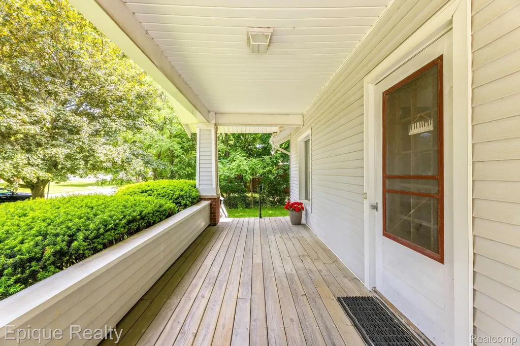 279 N Howard Avenue Sanilac Township MI 48422
