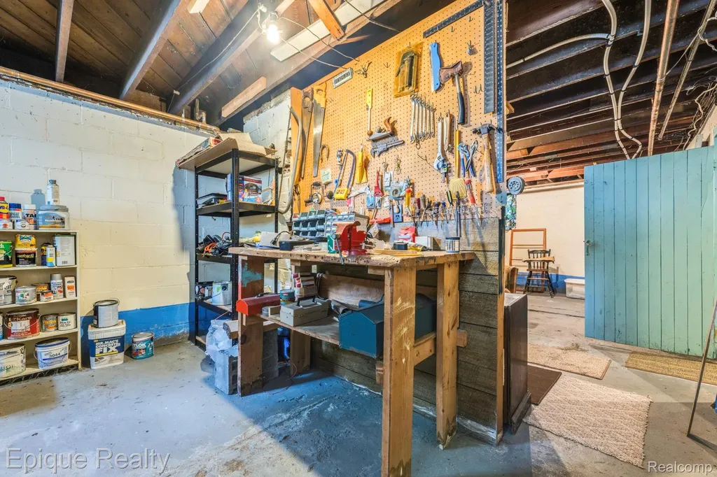 279 N Howard Avenue Sanilac Township MI 48422