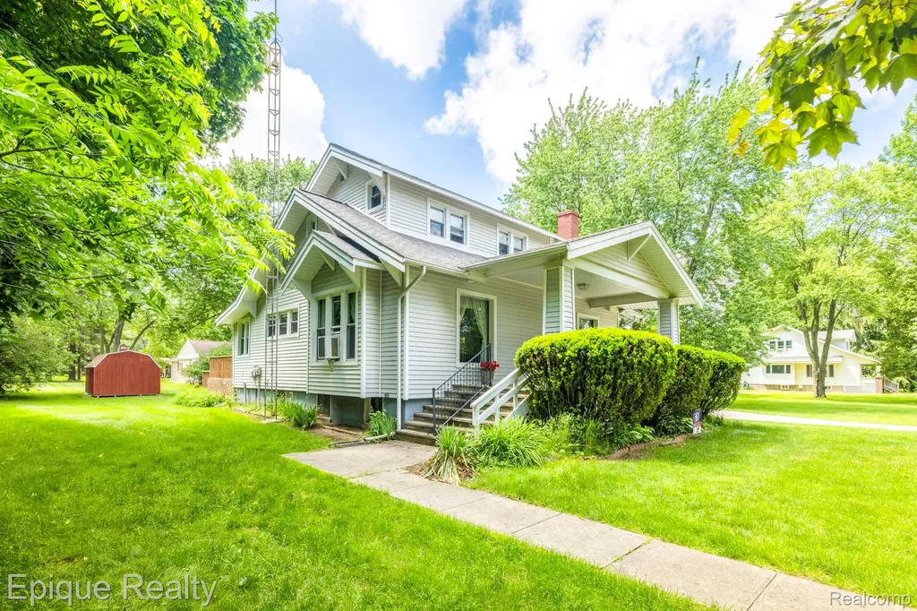 279 N Howard Avenue Sanilac Township MI 48422