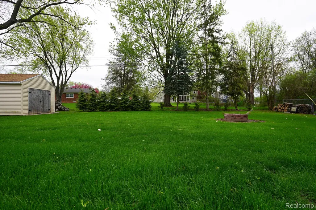 4156 Mccandlish Road Grand Blanc Charter Township MI 48439