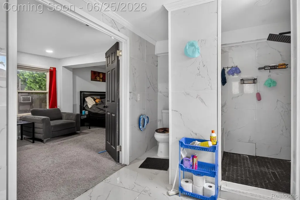 20101 Briarcliff Road Detroit City MI 48221